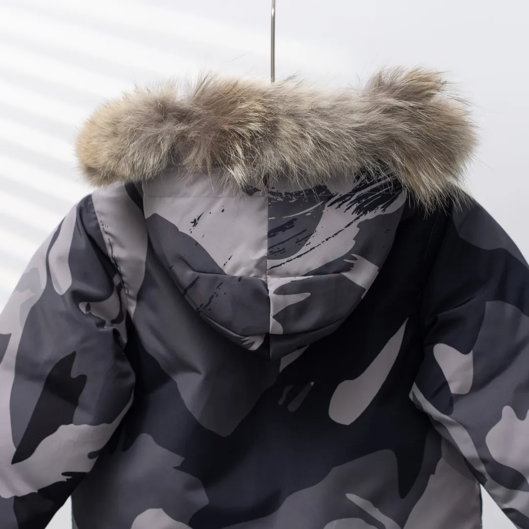 P660 CANADA GOOSE丨Canada Goose C08 children's clothing, children's hooded down jacket Color: gray camouflage Size: 110-160